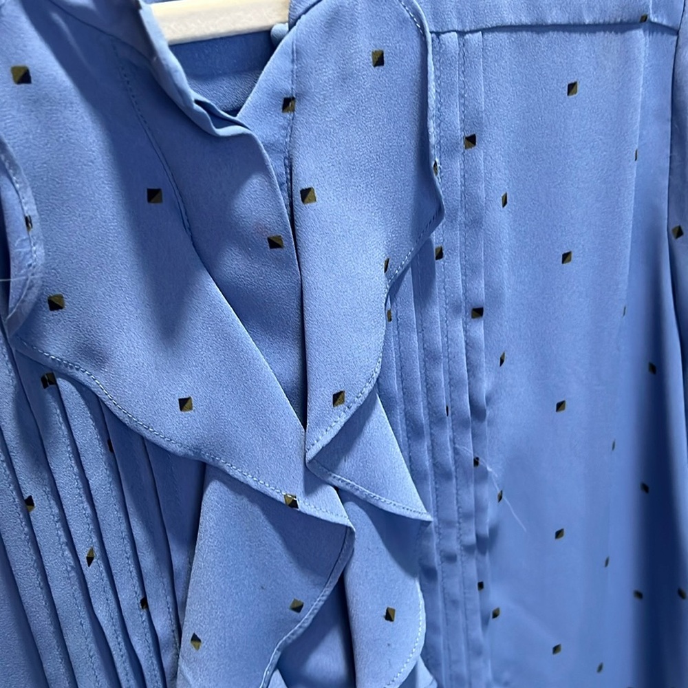 Ann Taylor Blue Ruffle Blouse👚🌟🌟🌟 - Picture 5 of 10